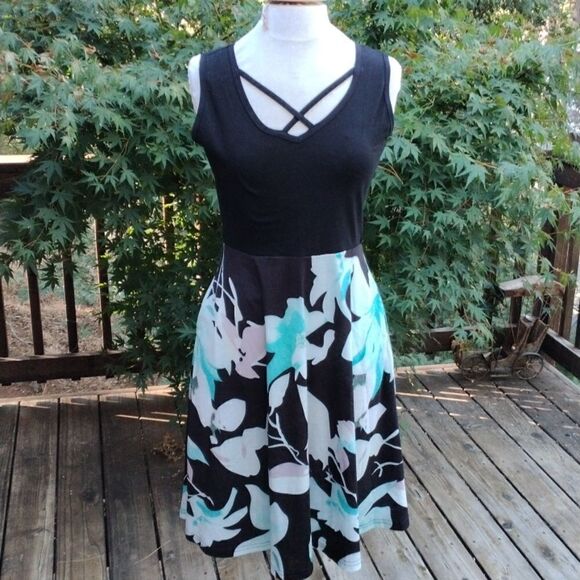 Moyabo Soft Knit Dress - Picture 1 of 13